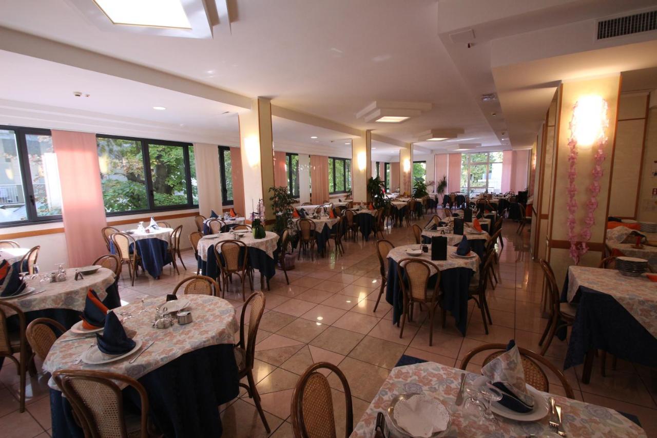 Hotel Colorado Rimini Exterior foto
